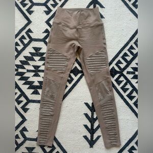 💯 Authentic Alo Yoga Moto Full-Length Leggings Size M